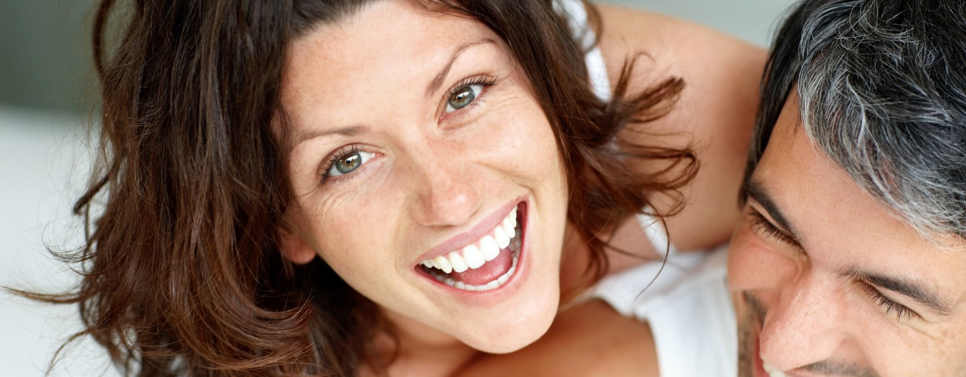 Dr Diego Loureiro - Tratamentos Faciais - Radiesse®